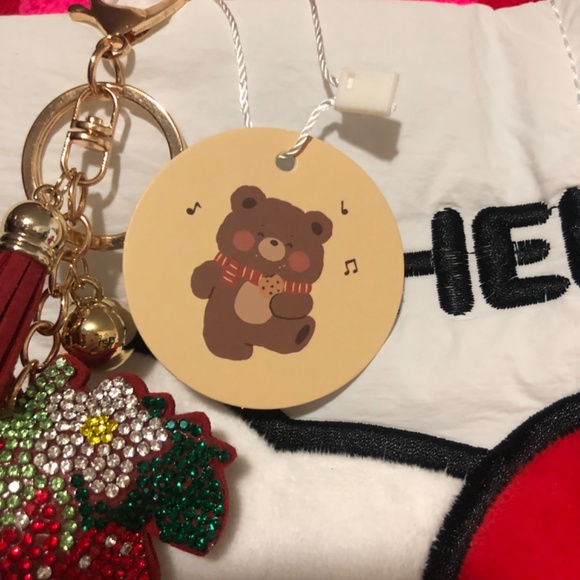 Just in NWT Hello Kitty Puffer Tote with Strawberry bling charm - Picture 5 of 5